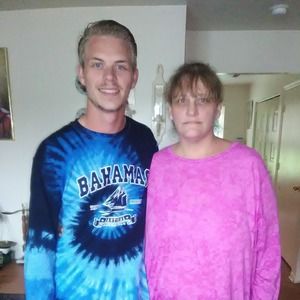 Meet your Posher, Lorrie